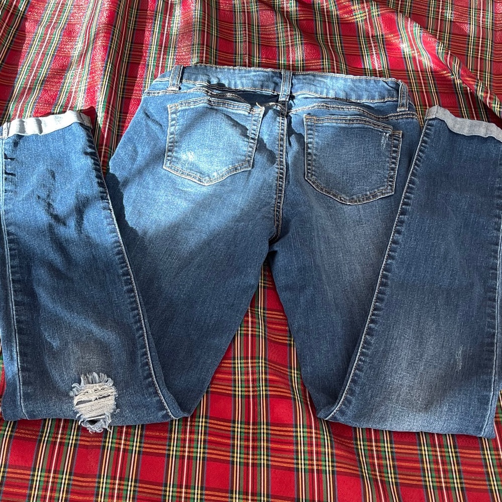 Juniors Ripped Jeans- Size 7 - Picture 5 of 10